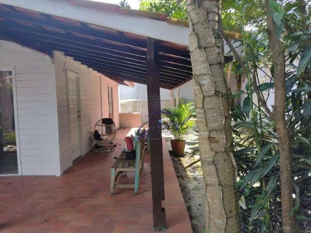 Casa / Sobrado para Venda em Cotia/SP Granja Viana 3 Quartos