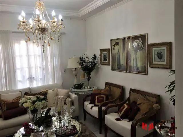 Casa / Sobrado para Venda em Cotia/SP Granja Viana 3 Quartos
