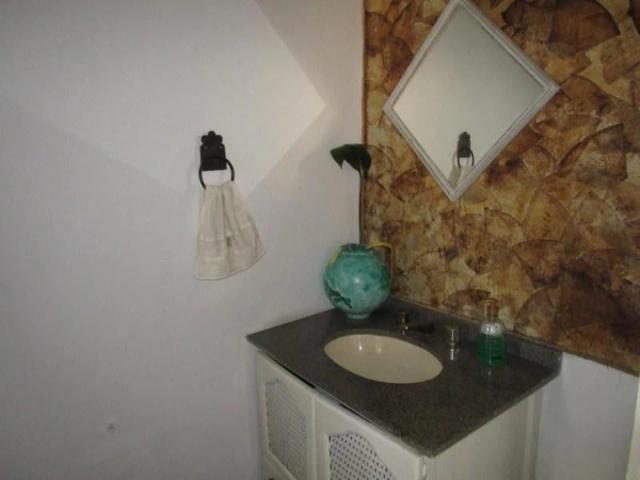 Casa / Sobrado para Venda em Cotia/SP Jardim Adelina 4 Quartos
