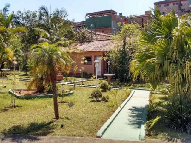 Casa / Sobrado para Venda em Cotia/SP Jardim Petrópolis 2 Quartos