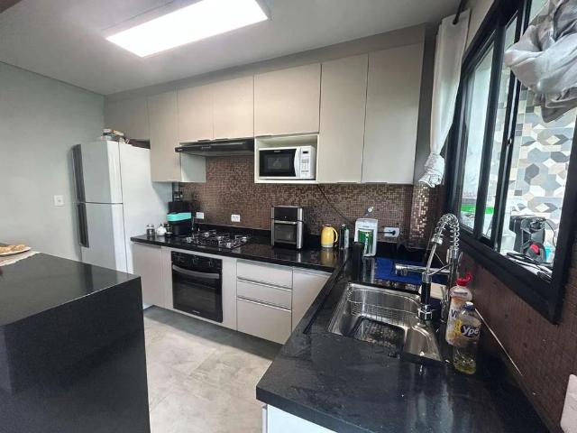 Casa / Sobrado para Venda em Cotia/SP Jardim Petrópolis 2 Quartos
