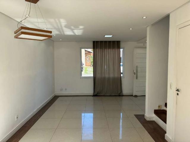 Casa / Sobrado para Venda em Cotia/SP Jardim Petrópolis 3 Quartos