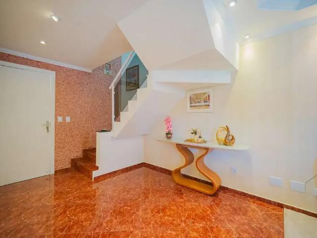 Casa / Sobrado para Venda em Cotia/SP Jardim Petrópolis 3 Quartos