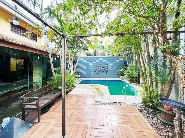 Casa / Sobrado para Venda em Cotia/SP Jardim Semiramis 3 Quartos