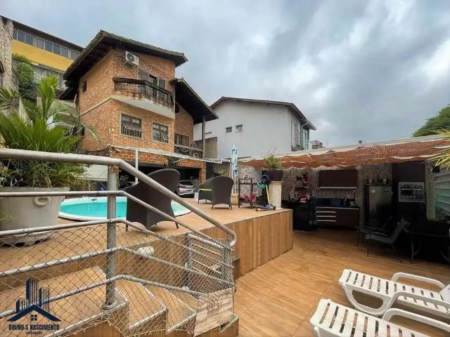 Casa / Sobrado para Venda em Cotia/SP Jardim Semiramis 3 Quartos