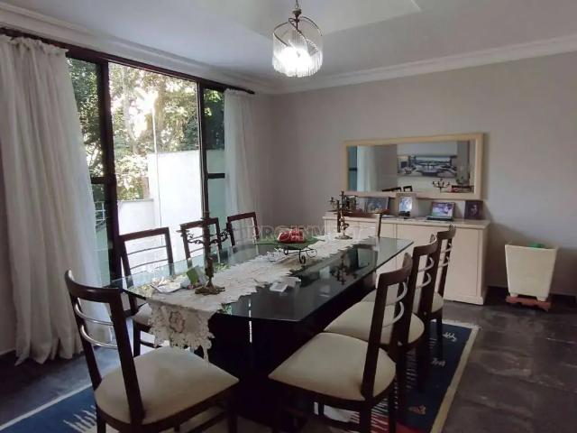 Casa / Sobrado para Venda em Cotia/SP Jardim Semiramis 4 Quartos