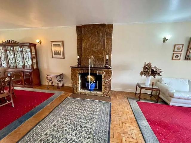 Casa / Sobrado para Venda em Cotia/SP Vila São Joaquim 5 Quartos