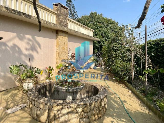 Casa / Sobrado para Venda em Cotia/SP Vila São Joaquim 5 Quartos