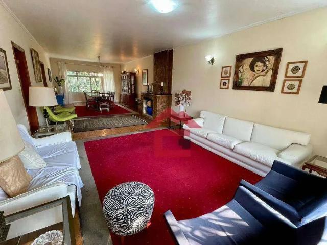 Casa / Sobrado para Venda em Cotia/SP Vila São Joaquim 6 Quartos