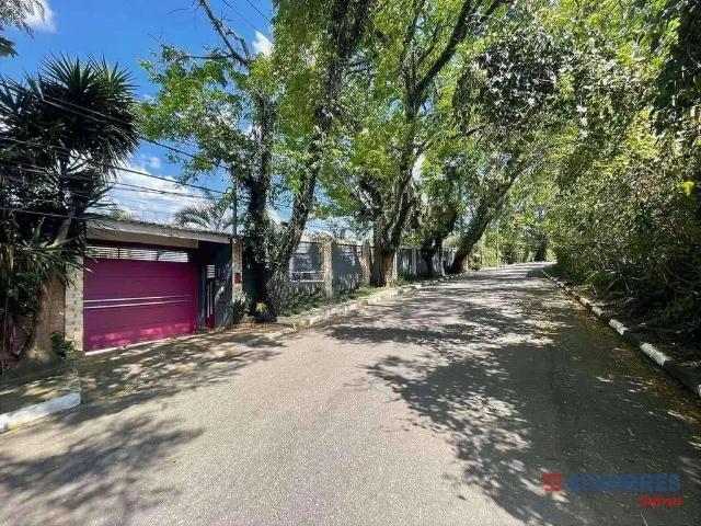 Casa / Sobrado para Venda em Cotia/SP Vila Santo Antônio 4 Quartos