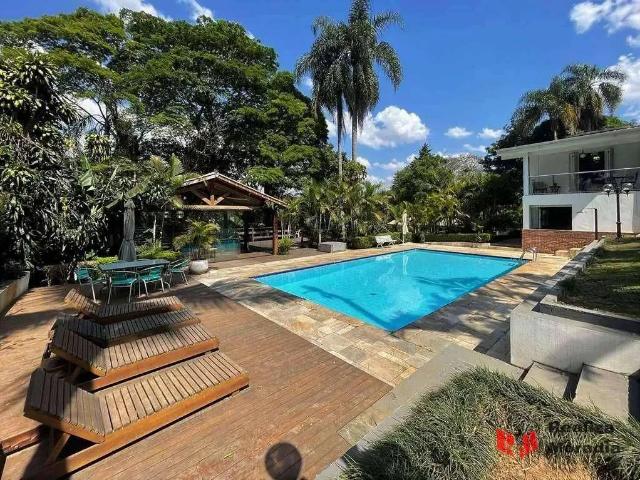 Casa / Sobrado para Venda em Cotia/SP Vila Santo Antônio 4 Quartos