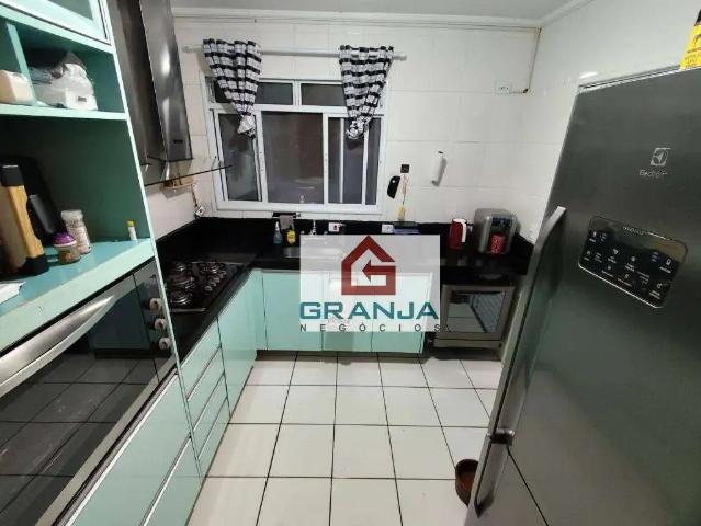 Casa / Sobrado para Venda em Cotia/SP Vila Vianna 3 Quartos