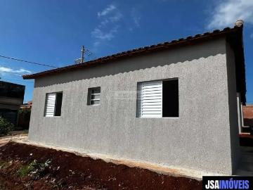 Casa / Sobrado para Venda em Cravinhos/SP Centro 2 Quartos