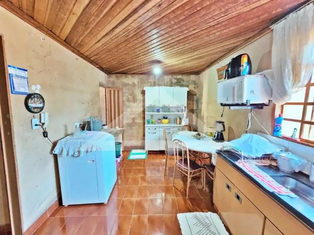 Casa / Sobrado para Venda em Cravinhos/SP Jardim Itapuã 3 Quartos