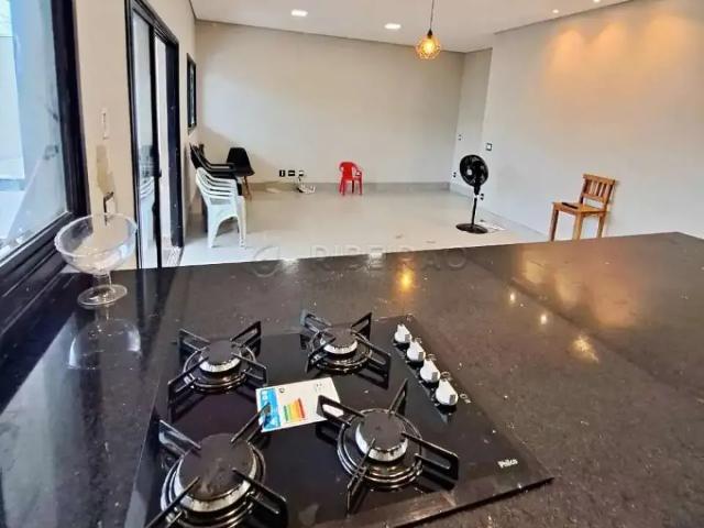 Casa / Sobrado para Venda em Cravinhos/SP Nova Cravinhos 3 Quartos