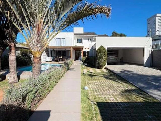 Casa / Sobrado para Venda em Criciúma/SC Centro 4 Quartos