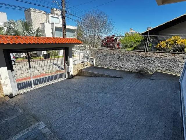 Casa / Sobrado para Venda em Criciúma/SC Comerciário 3 Quartos