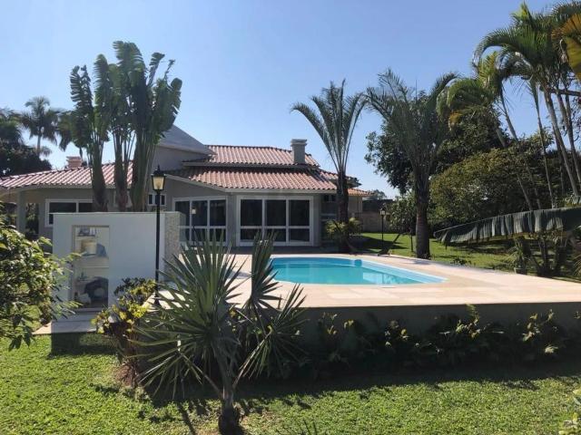 Casa / Sobrado para Venda em Criciúma/SC Primeira Linha 3 Quartos