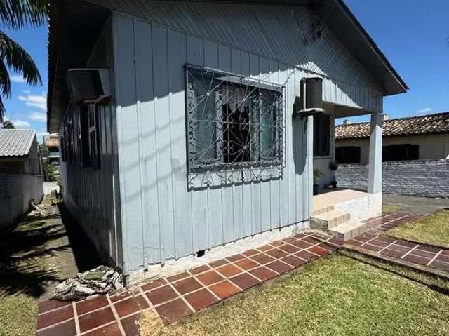 Casa / Sobrado para Venda em Criciúma/SC São Cristóvão 3 Quartos