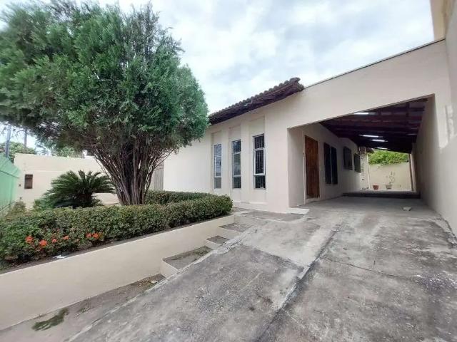 Casa / Sobrado para Venda em Cuiabá/MT Village Flamboyant 3 Quartos