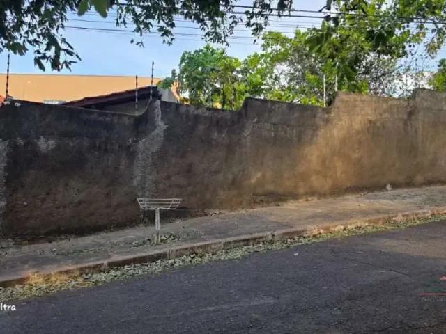 Casa / Sobrado para Venda em Cuiabá/MT Araés 4 Quartos