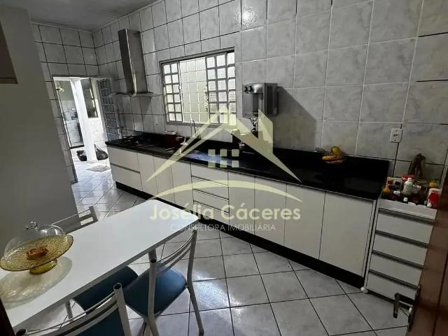 Casa / Sobrado para Venda em Cuiabá/MT Barra do Pari 4 Quartos