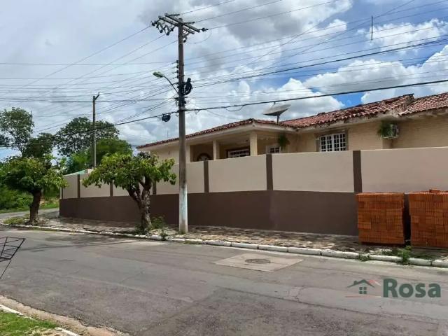 Casa / Sobrado para Venda em Cuiabá/MT Boa Esperança 6 Quartos