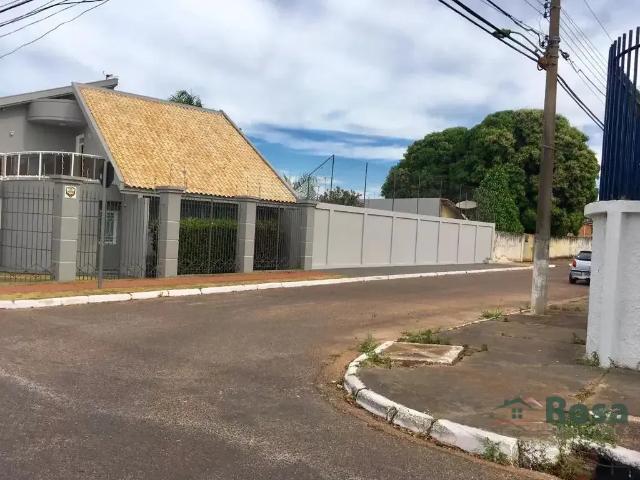 Casa / Sobrado para Venda em Cuiabá/MT Jardim Califórnia 5 Quartos