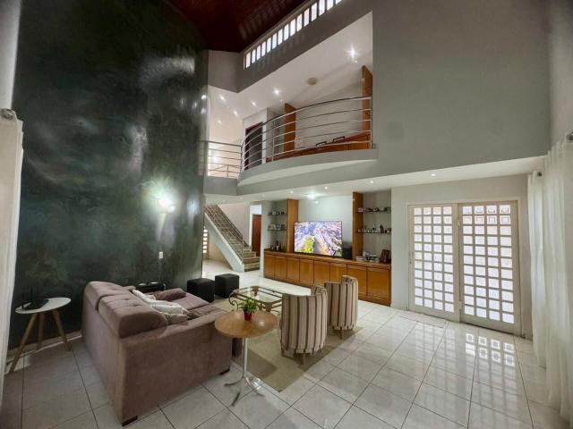 Casa / Sobrado para Venda em Cuiabá/MT Jardim Califórnia 5 Quartos