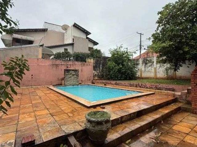Casa / Sobrado para Venda em Cuiabá/MT Jardim Califórnia 5 Quartos