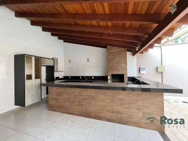 Casa / Sobrado para Venda em Cuiabá/MT Jardim Califórnia 6 Quartos