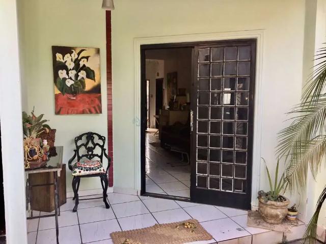 Casa / Sobrado para Venda em Cuiabá/MT Jardim Califórnia 6 Quartos