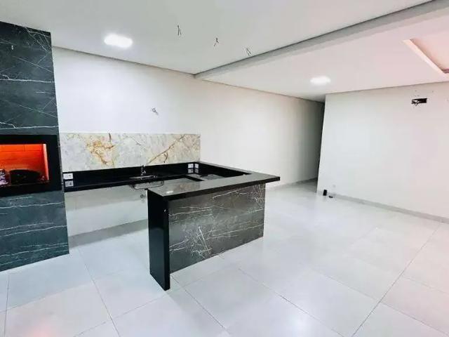 Casa / Sobrado para Venda em Cuiabá/MT Jardim Califórnia 3 Quartos