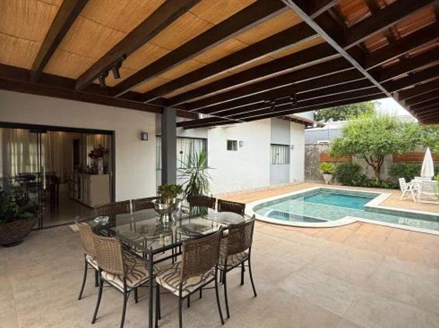 Casa / Sobrado para Venda em Cuiabá/MT Jardim Califórnia 3 Quartos
