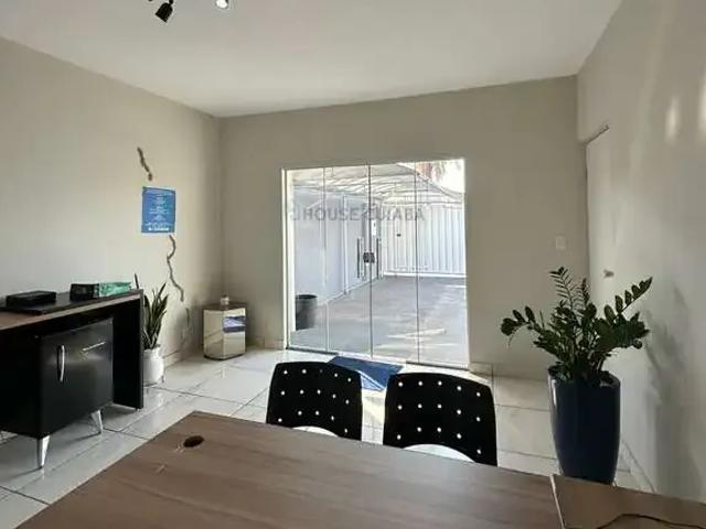 Casa / Sobrado para Venda em Cuiabá/MT Jardim Cuiabá 5 Quartos