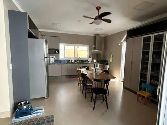 Casa / Sobrado para Venda em Cuiabá/MT Jardim Imperial 5 Quartos