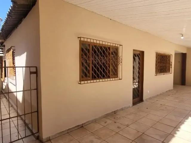 Casa / Sobrado para Venda em Cuiabá/MT Morada do Ouro II 4 Quartos