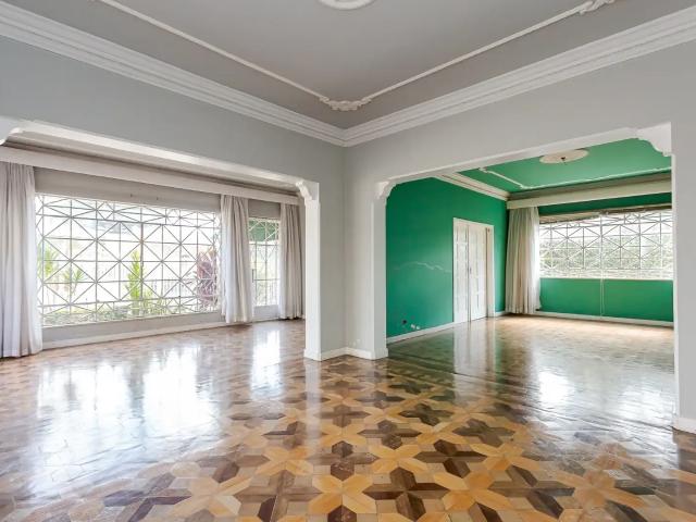 Casa / Sobrado para Venda em Curitiba/PR Mercês 4 Quartos