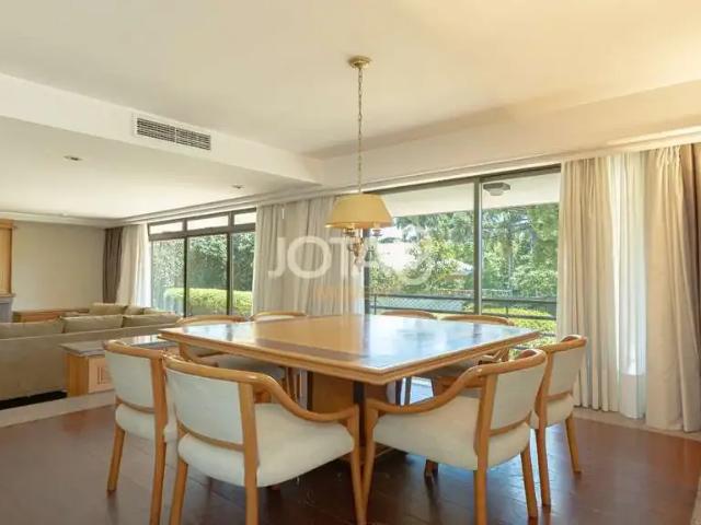 Casa / Sobrado para Venda em Curitiba/PR Mercês 4 Quartos