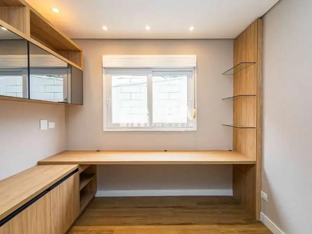 Casa / Sobrado para Venda em Curitiba/PR Mossunguê 4 Quartos
