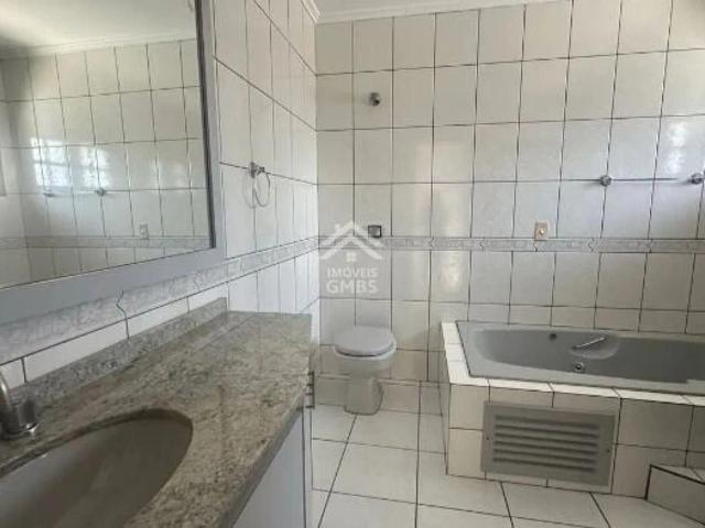 Casa / Sobrado para Venda em Curitiba/PR Mossunguê 3 Quartos
