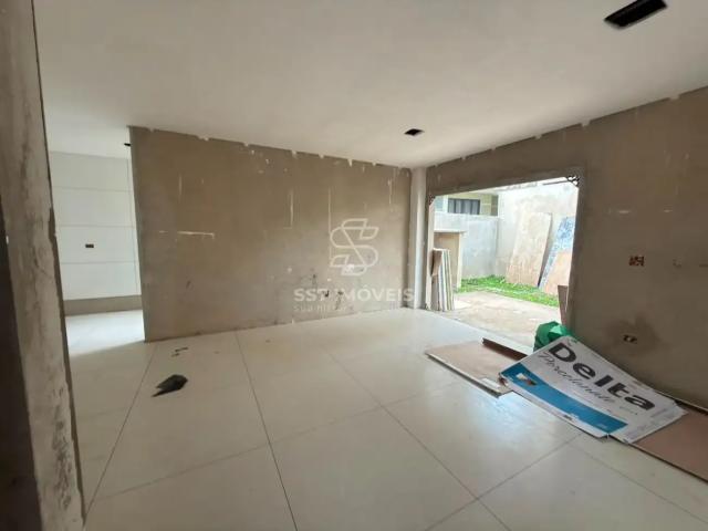 Casa / Sobrado para Venda em Curitiba/PR Novo Mundo 3 Quartos