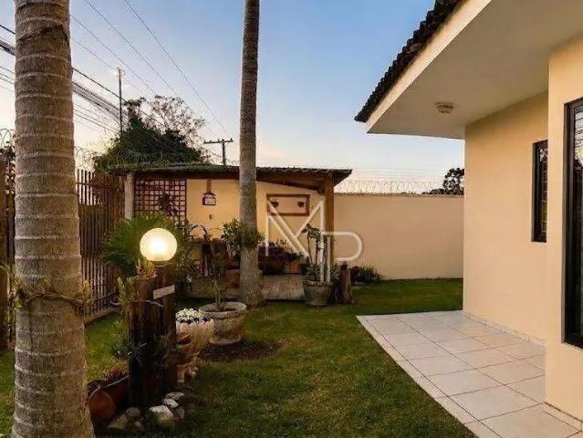 Casa / Sobrado para Venda em Curitiba/PR Novo Mundo 3 Quartos
