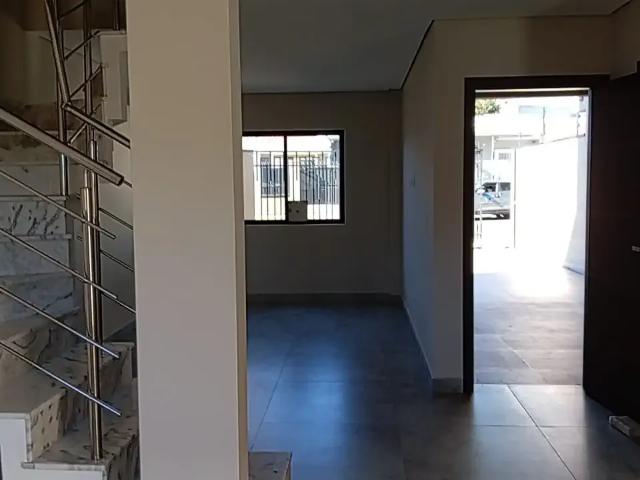 Casa / Sobrado para Venda em Curitiba/PR Novo Mundo 3 Quartos