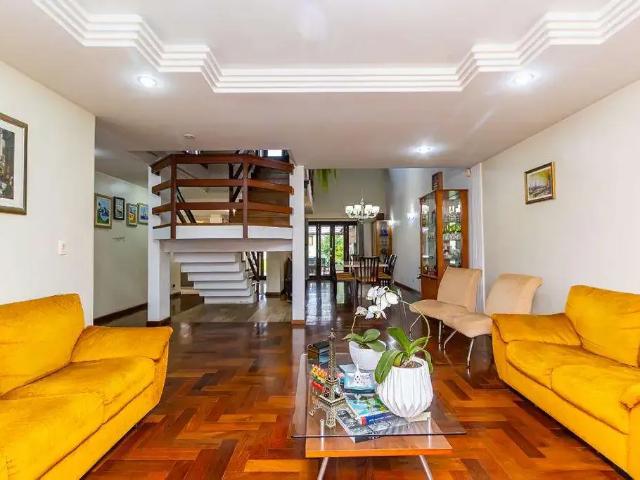 Casa / Sobrado para Venda em Curitiba/PR Novo Mundo 3 Quartos