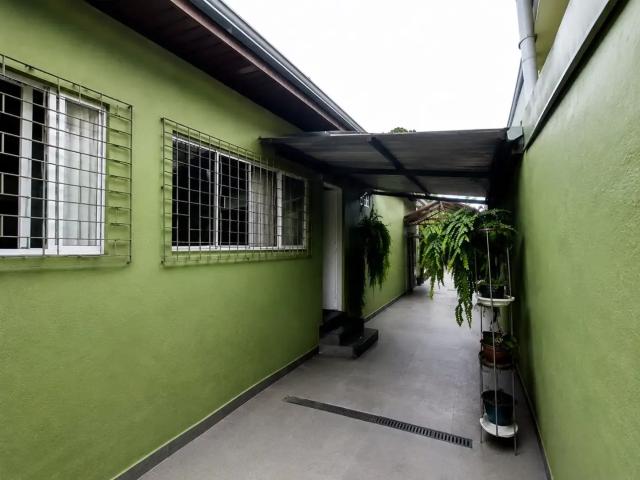 Casa / Sobrado para Venda em Curitiba/PR Novo Mundo 2 Quartos