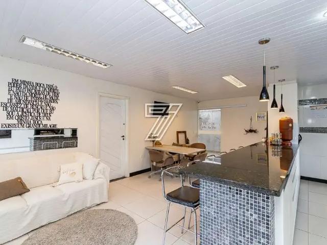 Casa / Sobrado para Venda em Curitiba/PR Orleans 4 Quartos