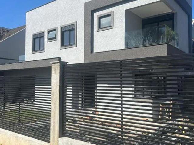 Casa / Sobrado para Venda em Curitiba/PR Atuba 3 Quartos