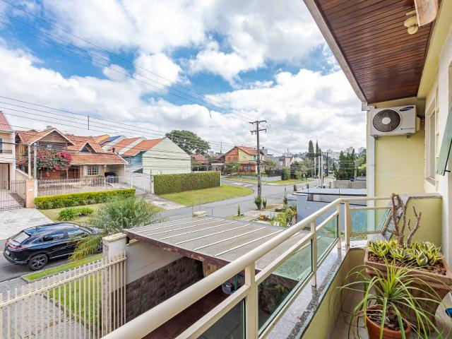 Casa / Sobrado para Venda em Curitiba/PR Atuba 4 Quartos