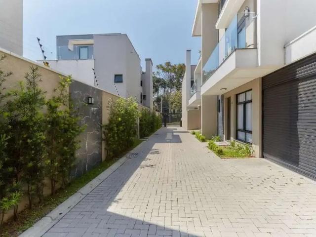 Casa / Sobrado para Venda em Curitiba/PR Água Verde 3 Quartos